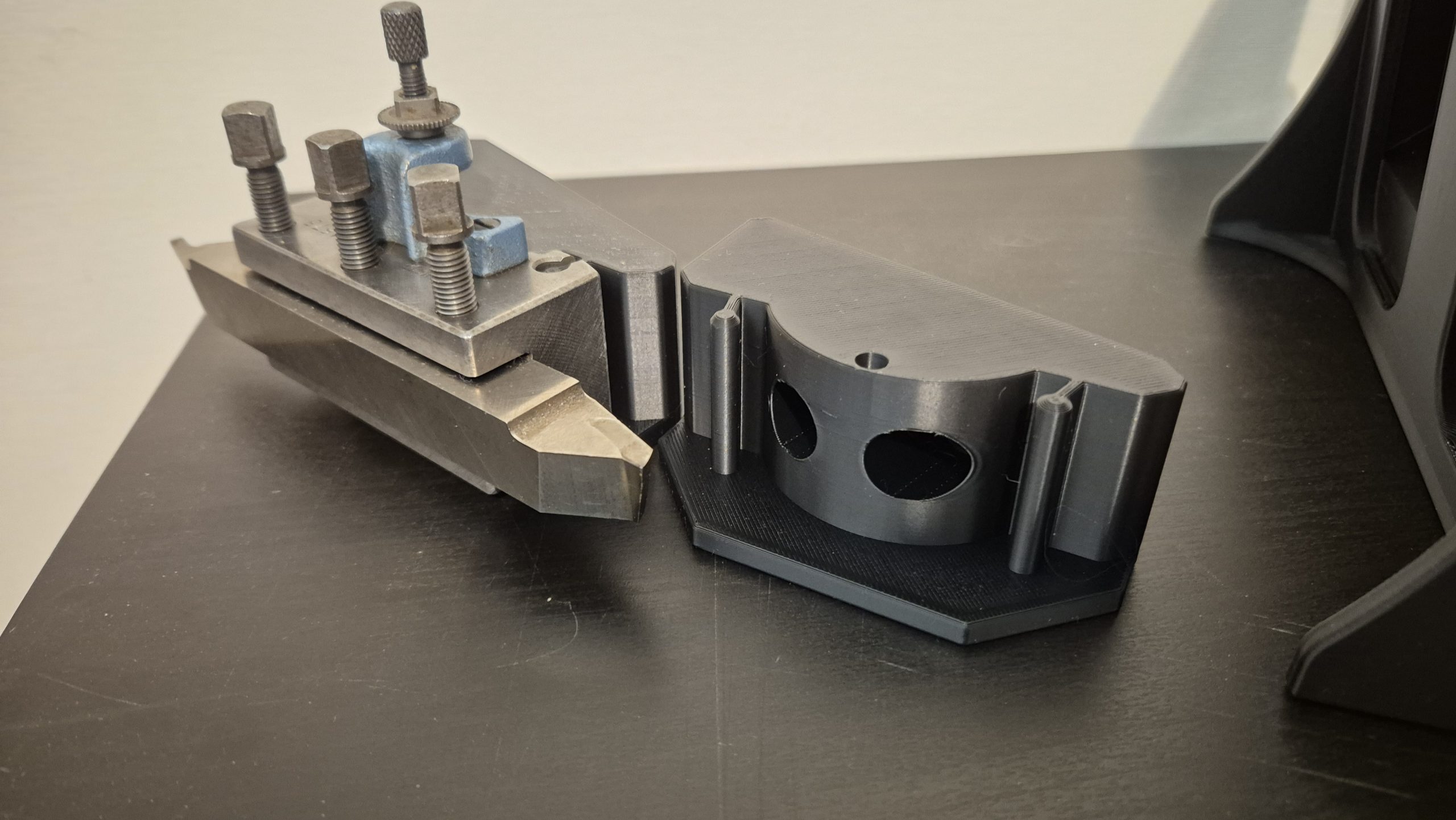 Multifix A Seinäpidike