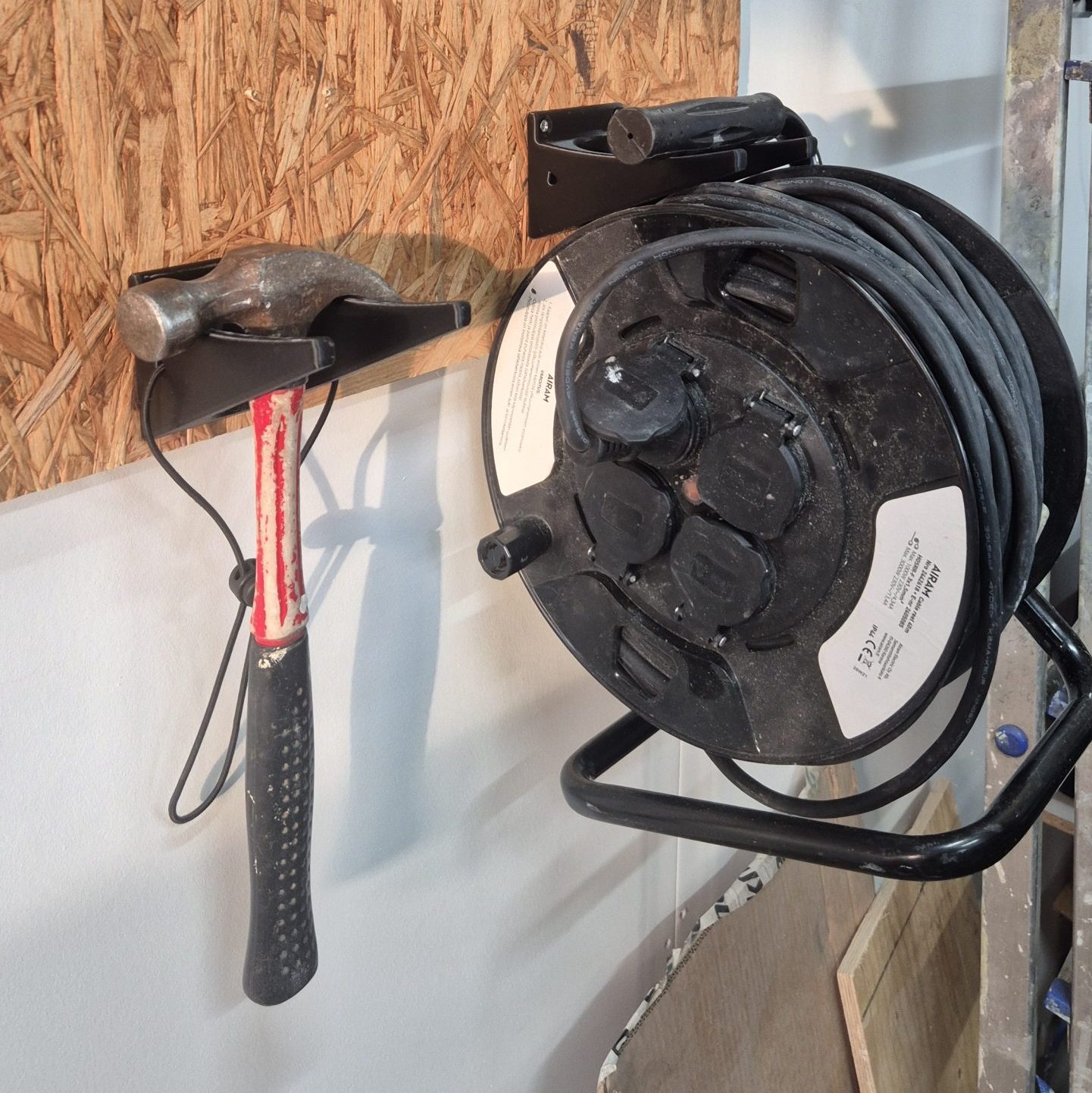 Seinäteline koneille ja laitteille - Image 5