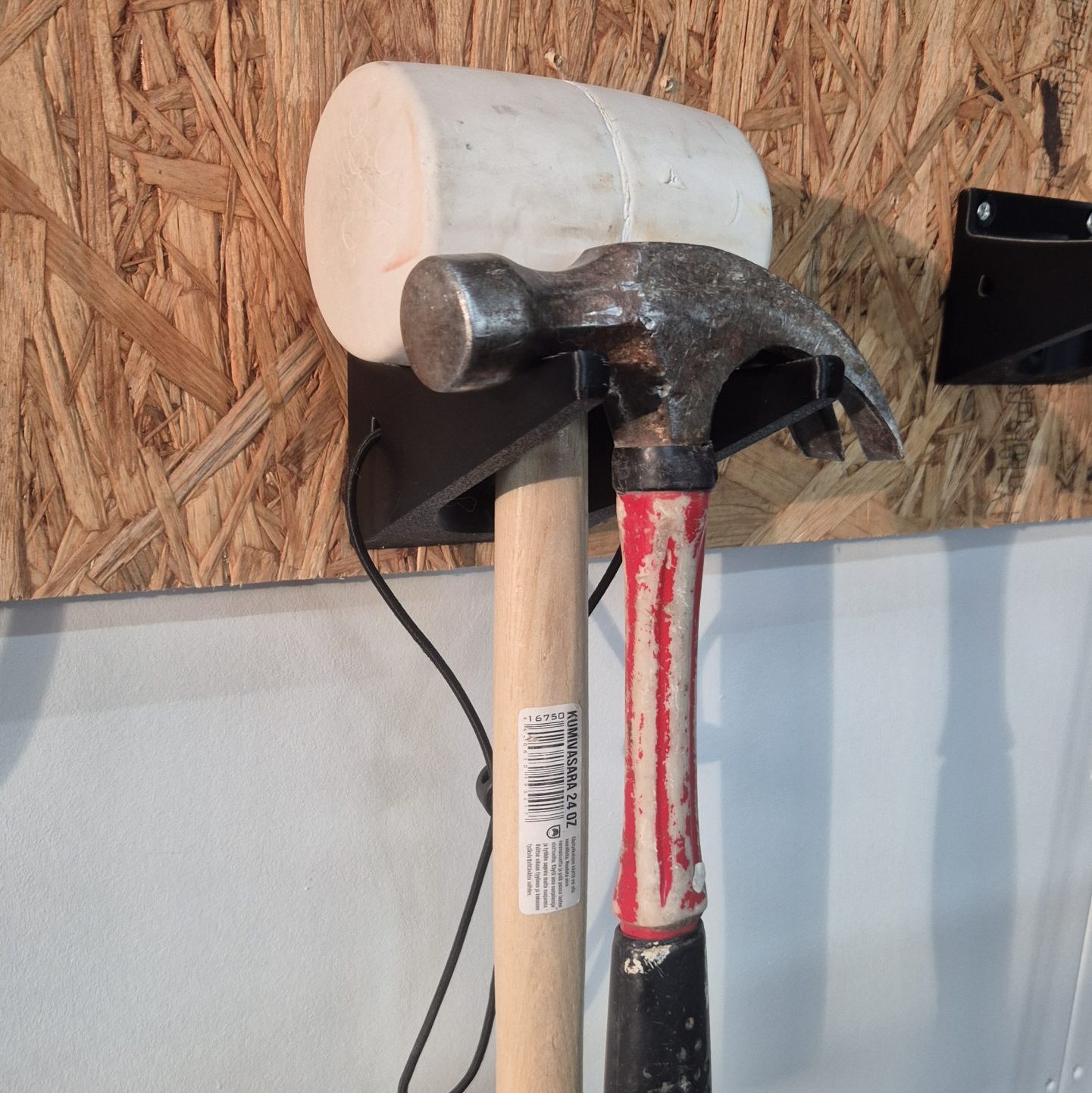 Seinäteline koneille ja laitteille - Image 4